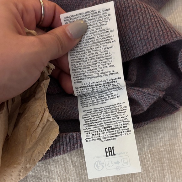 Smartwool Women's Color Block Crew Neck Sweater - Black, Burgundy, Gray - Picture 5 of 5